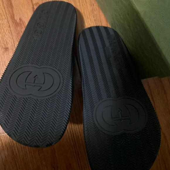 Gucci - Picture 4 of 5